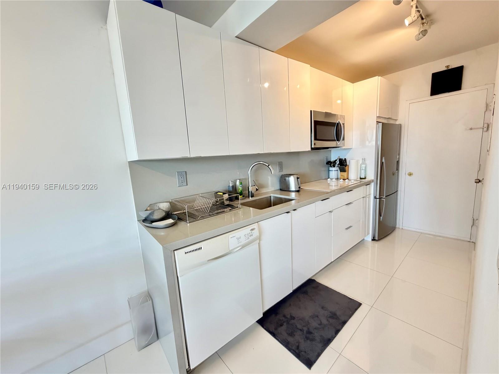 100 Lincoln Road 1230 Property Photo 9