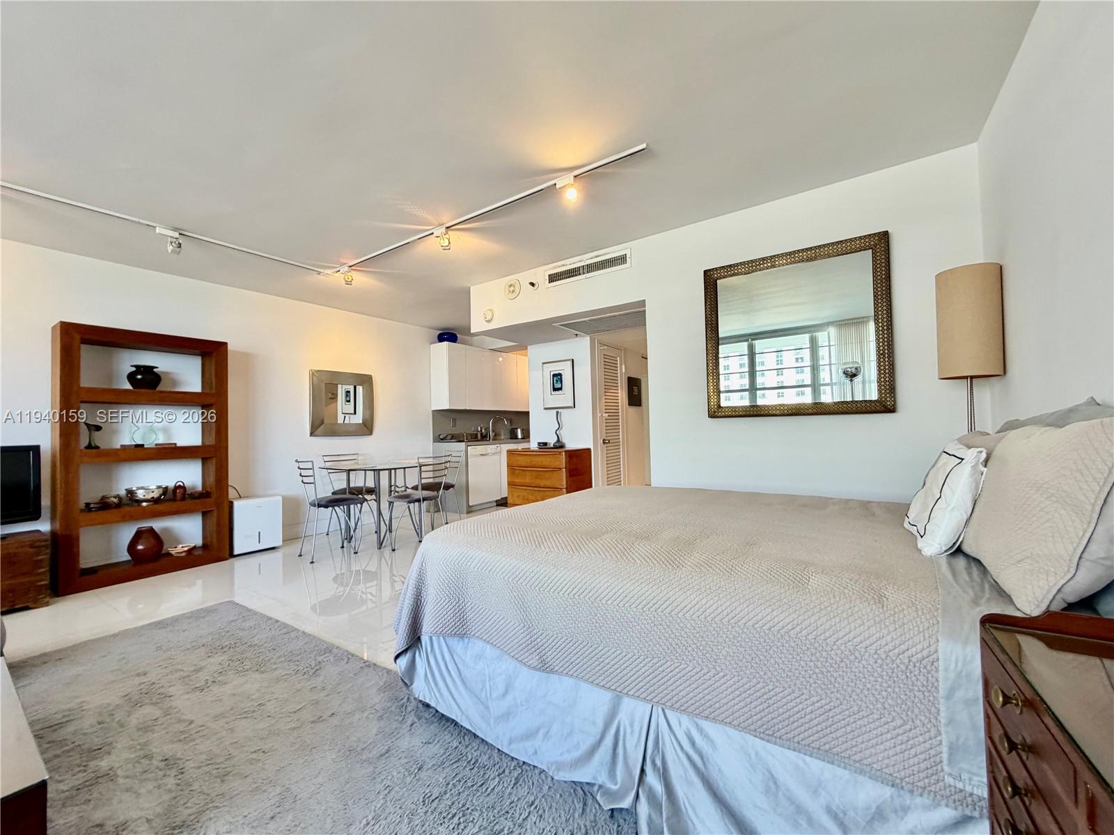 100 Lincoln Road 1230 Property Photo 11