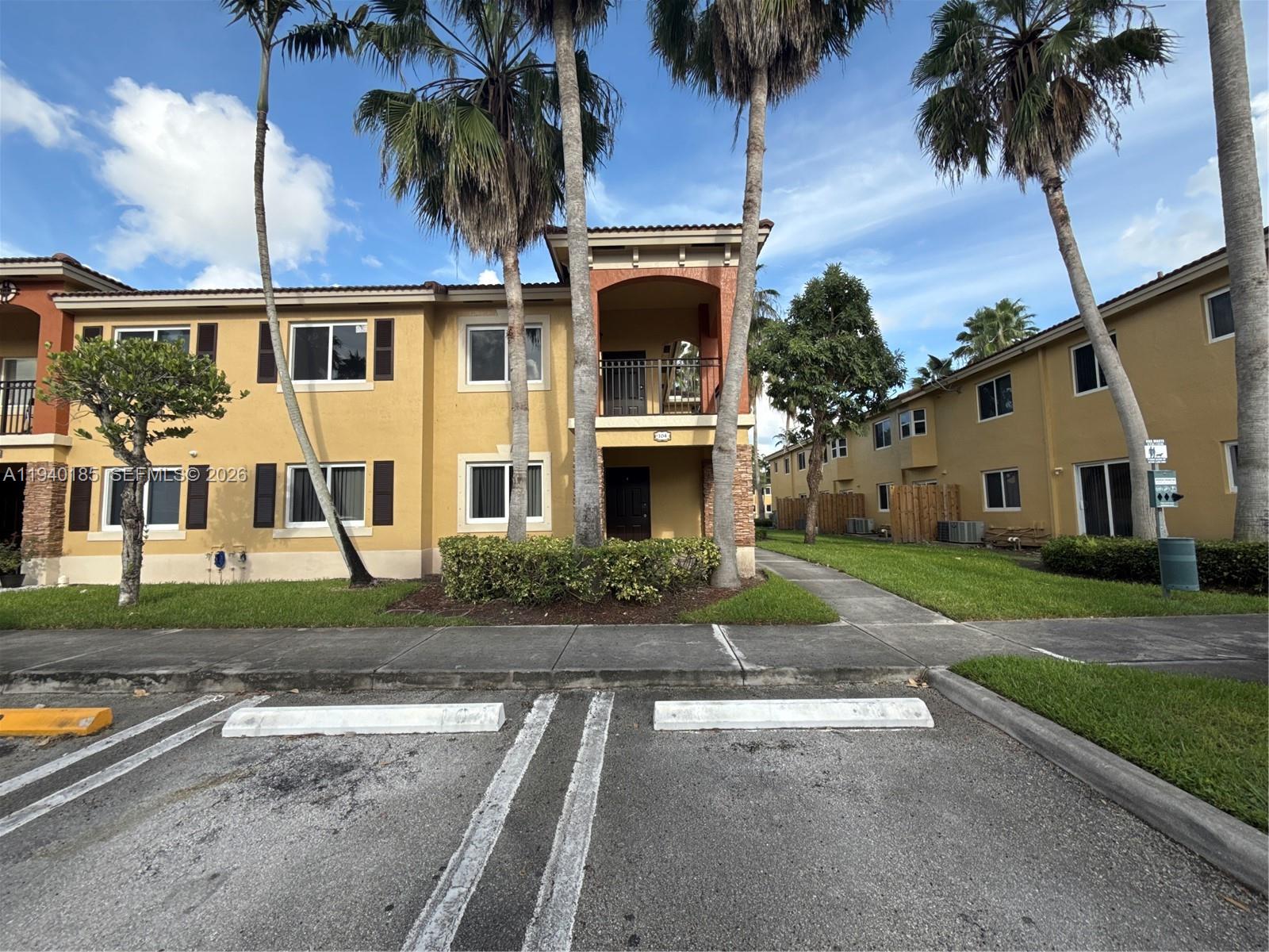 935 NE 33rd Terrace 104