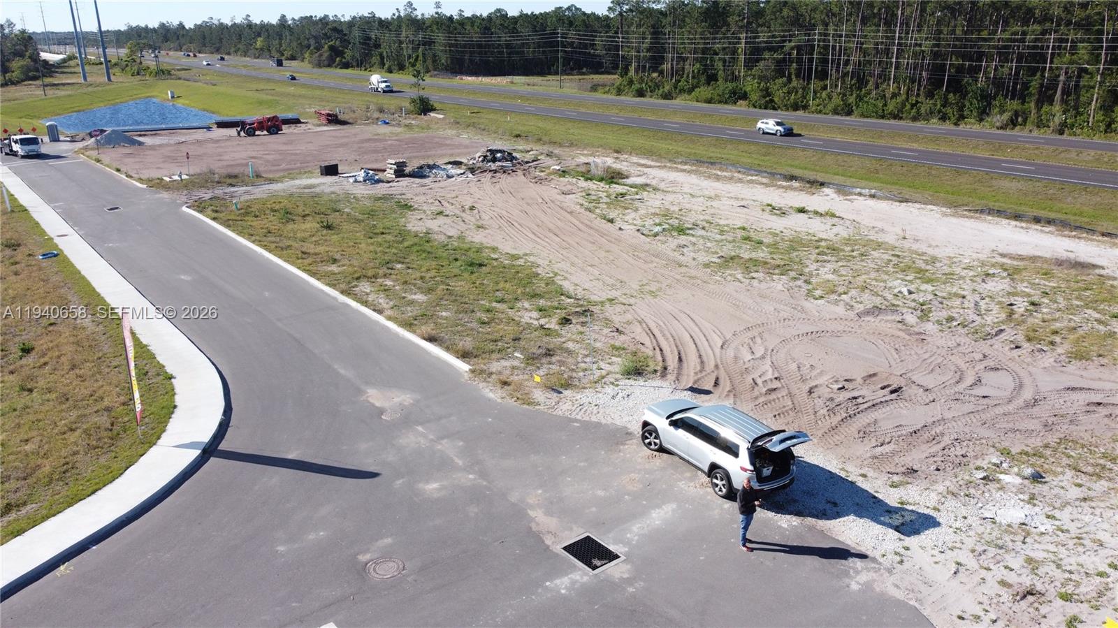 6301 E Irlo Bronson Memorial Highway Property Photo 4