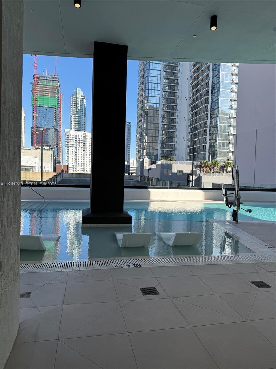 225 N Miami Avenue 3505 Property Photo 6