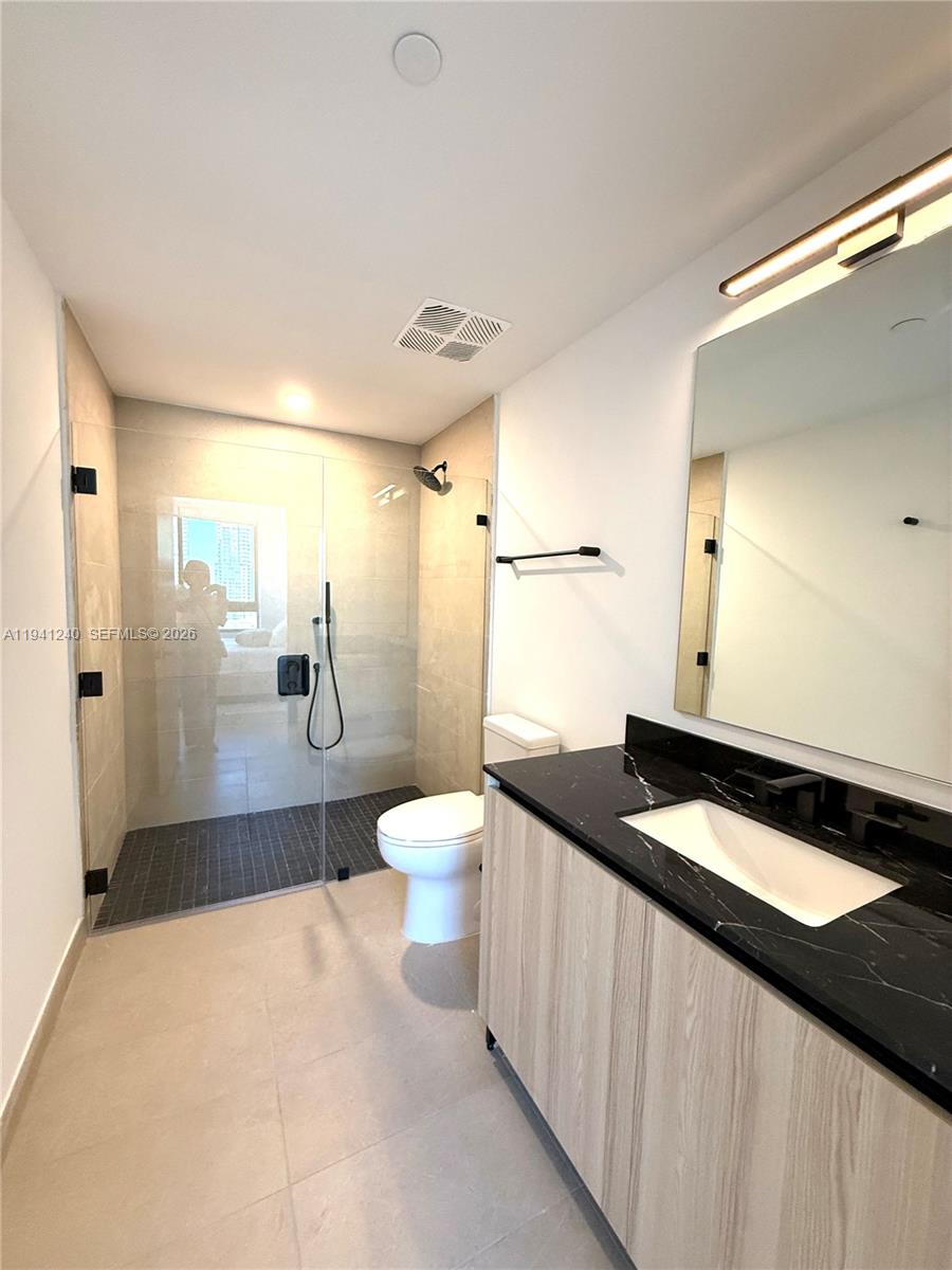 225 N Miami Avenue 3505 Property Photo 8
