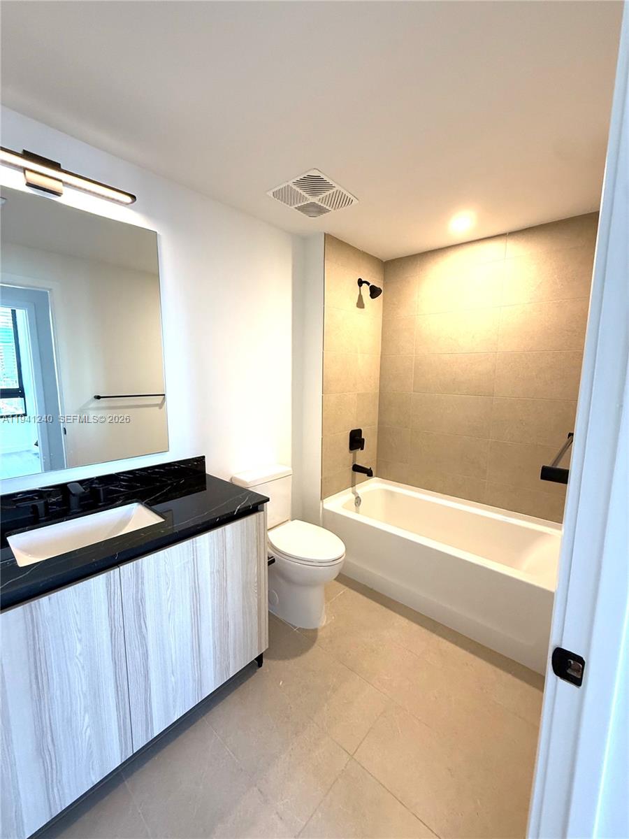 225 N Miami Avenue 3505 Property Photo 14