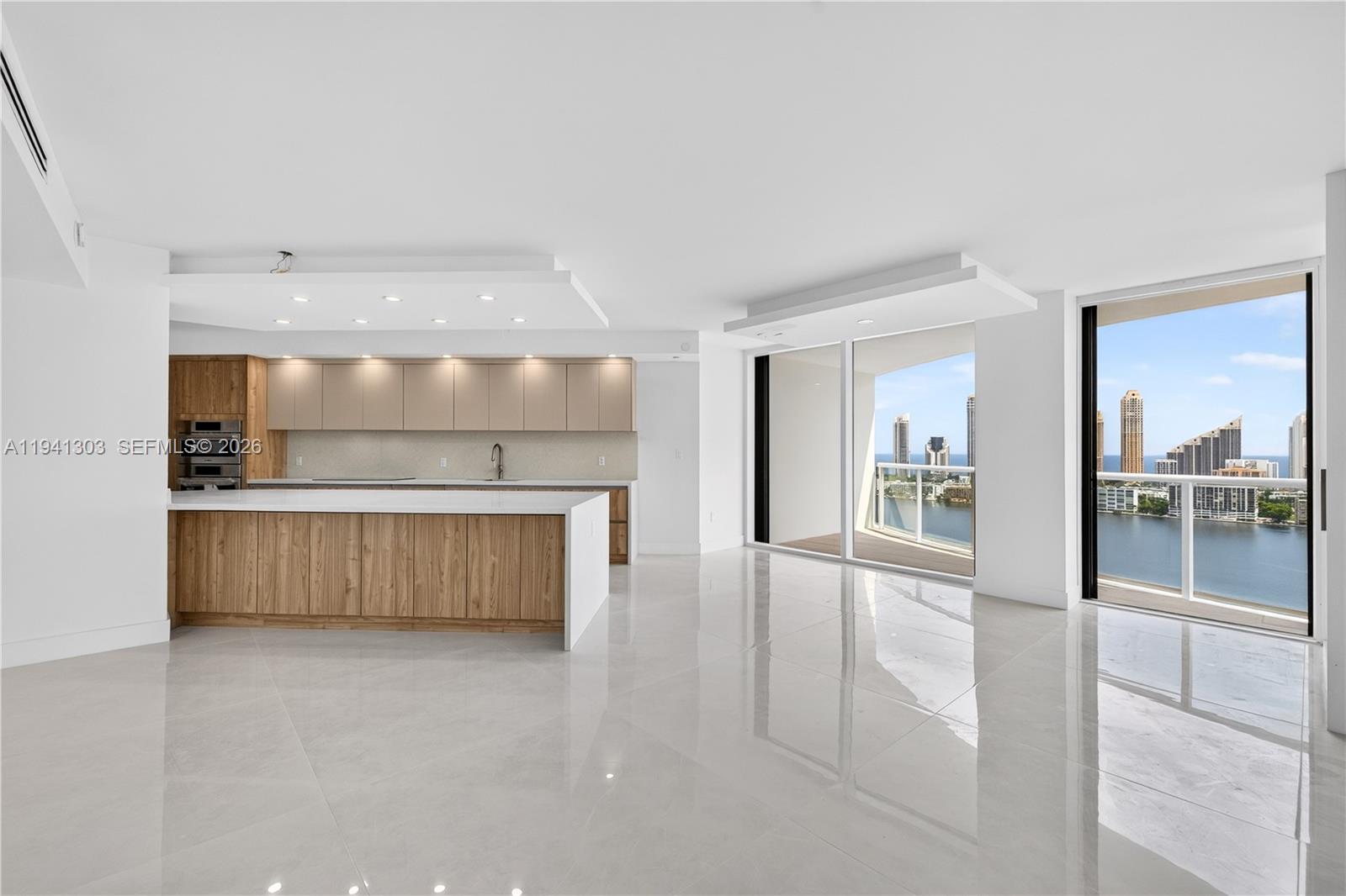4000 Island Boulevard 2701 Property Photo 13