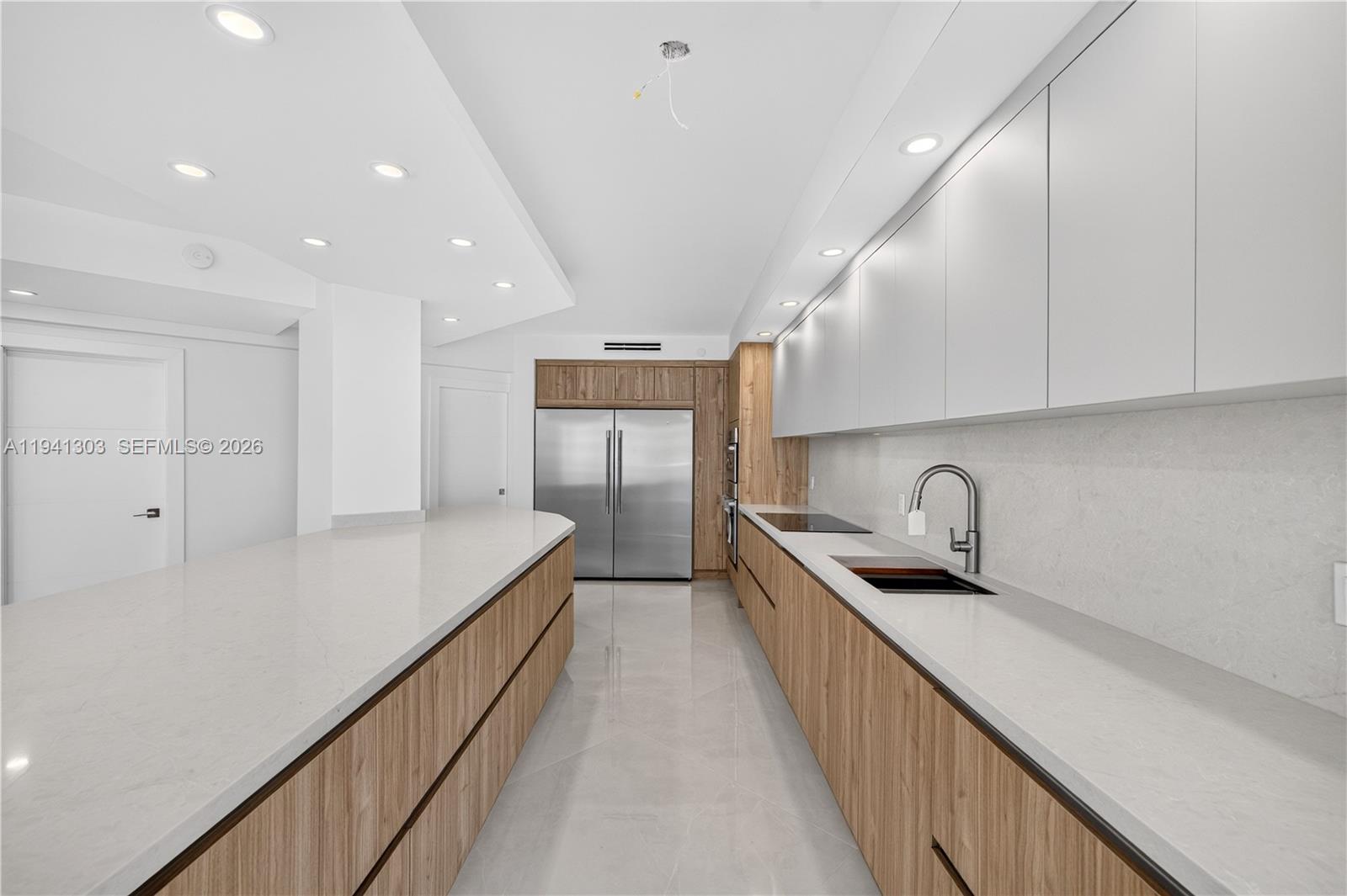4000 Island Boulevard 2701 Property Photo 15