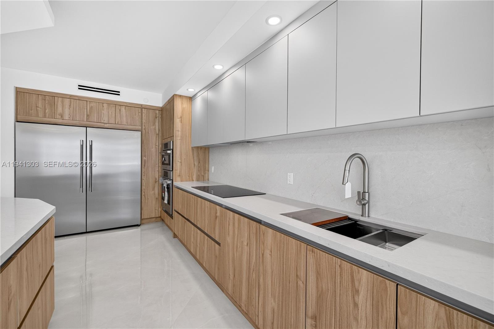 4000 Island Boulevard 2701 Property Photo 17