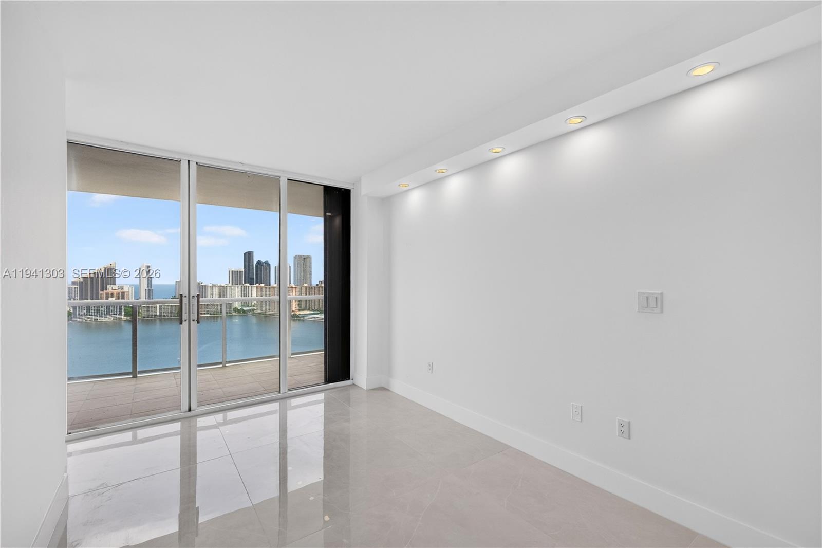4000 Island Boulevard 2701 Property Photo 55