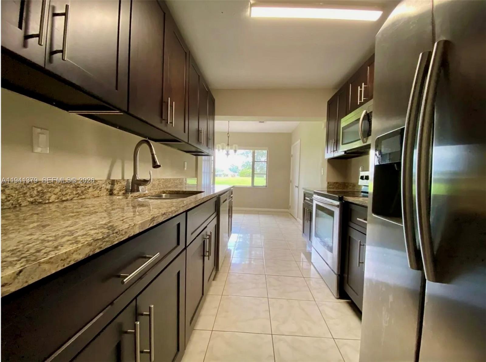 6105 Royal Poinciana Lane Property Photo 13