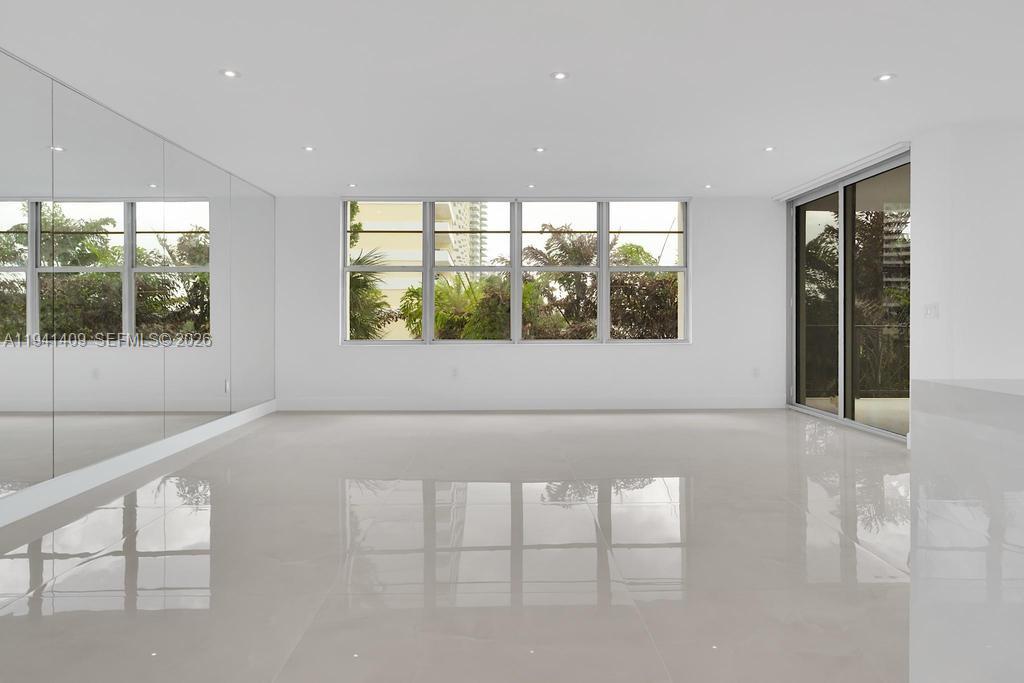 A11941409 Property Photo 36