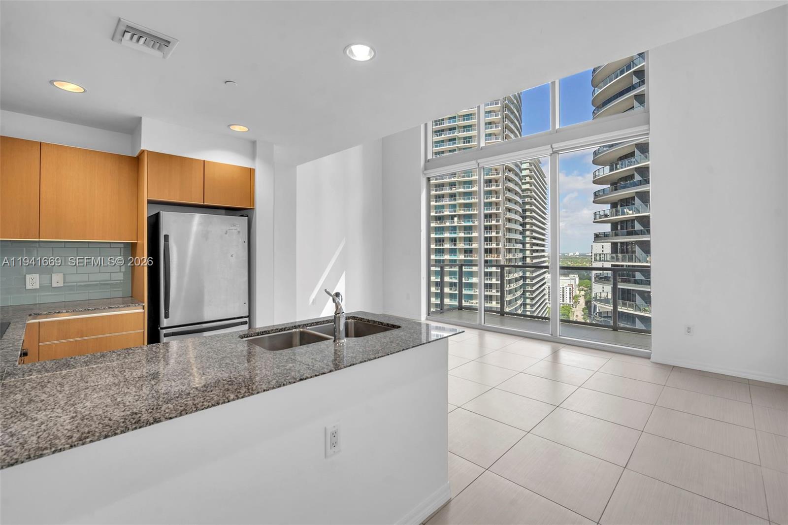 1050 Brickell Avenue 2418 Property Photo 1