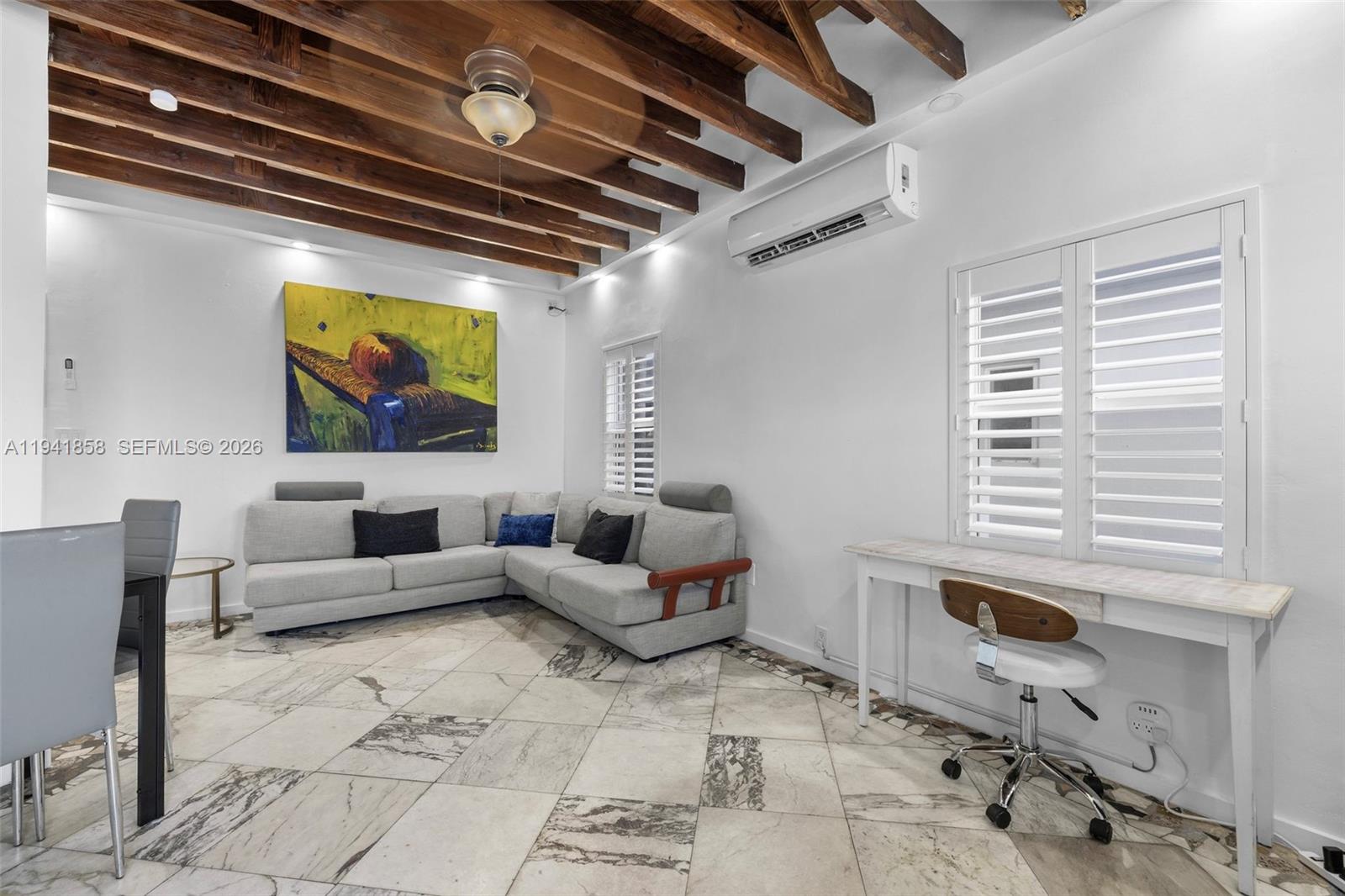 1908 N Ocean Drive 1b & 2b Package Property Photo 6