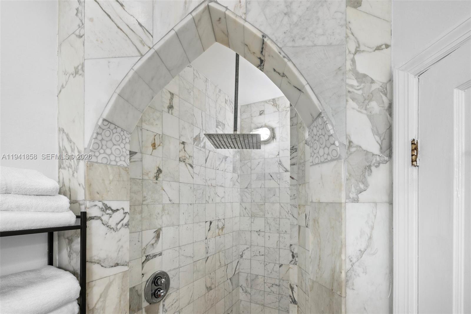 1908 N Ocean Drive 1b & 2b Package Property Photo 11