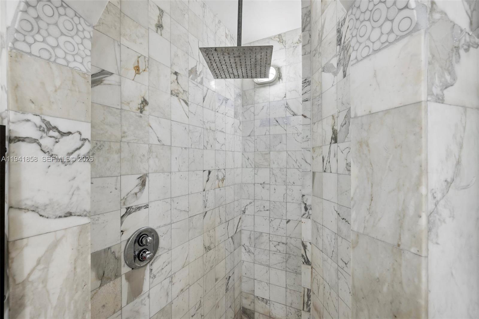 1908 N Ocean Drive 1b & 2b Package Property Photo 12