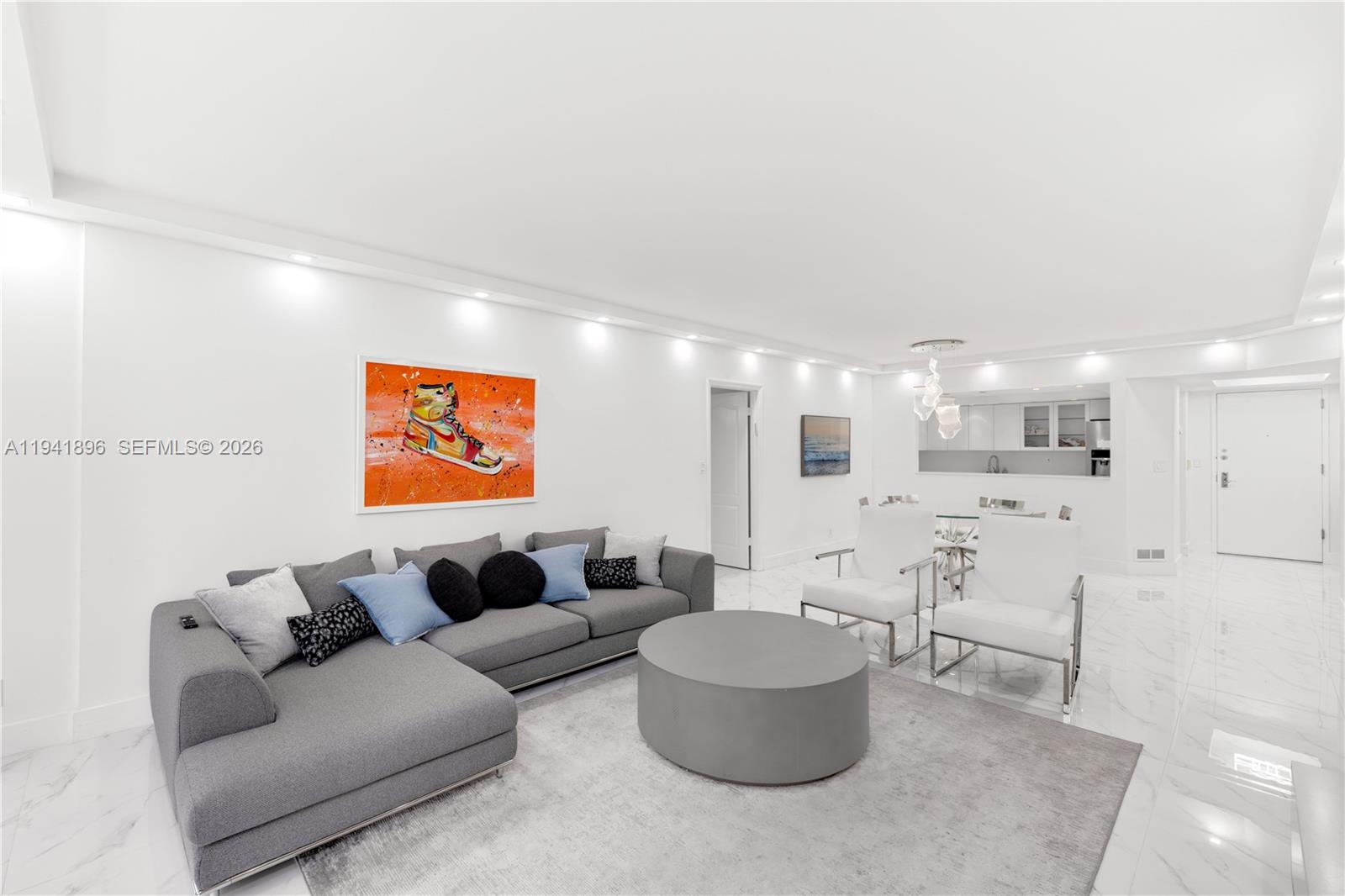 9455 Collins Avenue 806 Property Photo 15