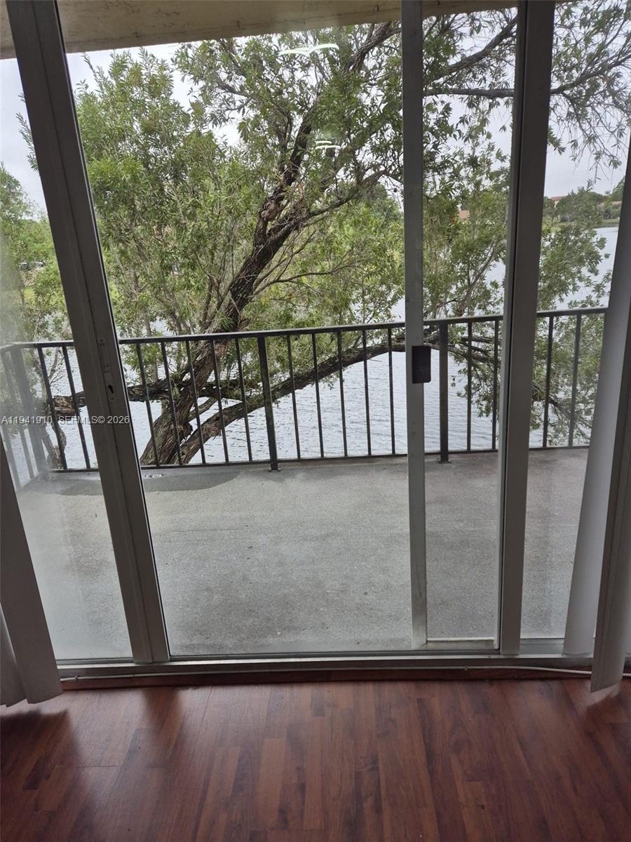 A11941910 Property Photo 7