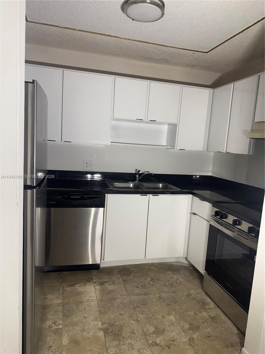10916 Royal Palm Boulevard 10916 Property Photo 12
