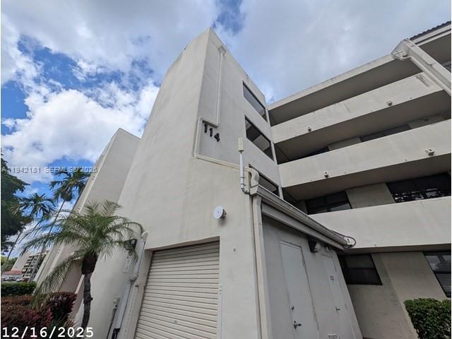 114 Lake Emerald Drive 104 Property Photo 1