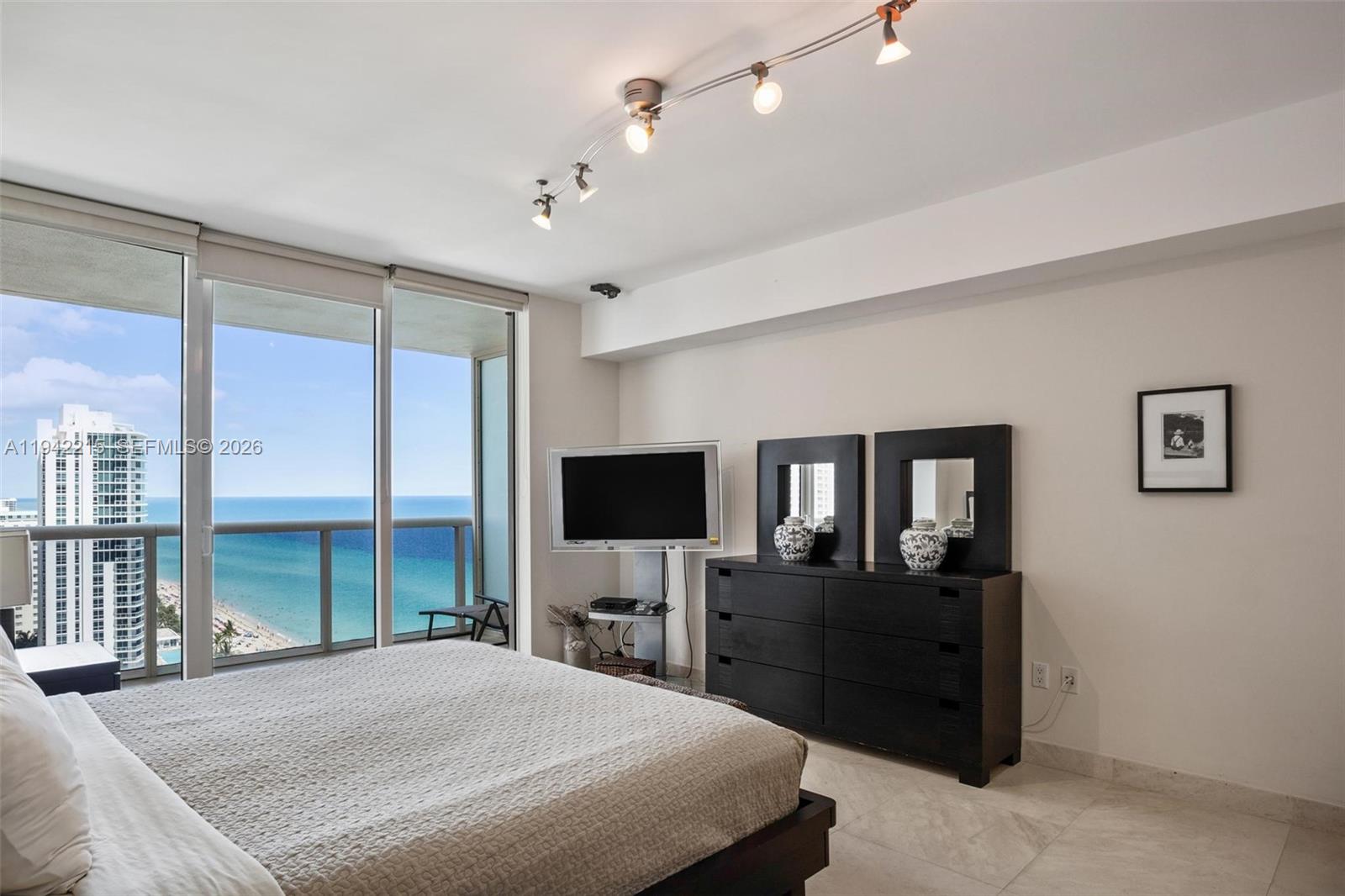 1830 S Ocean Drive 2110 Property Photo 10