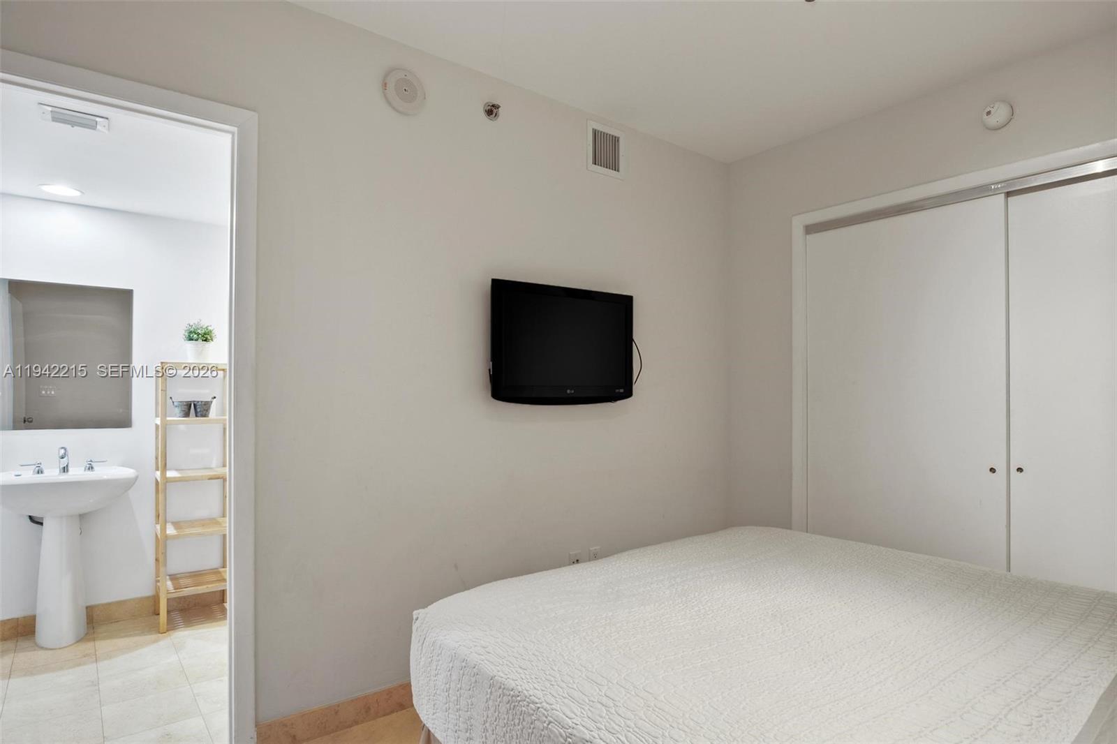 1830 S Ocean Drive 2110 Property Photo 14