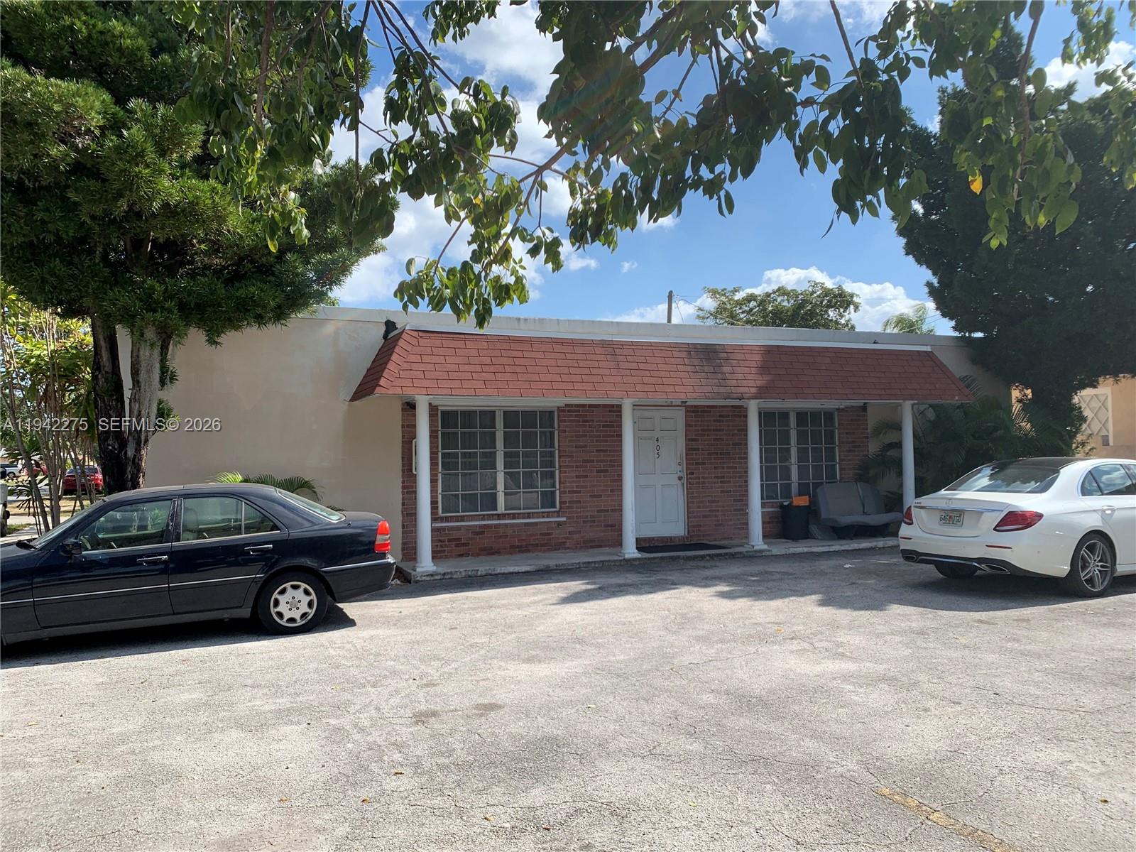 413 S Federal Highway Property Photo 6
