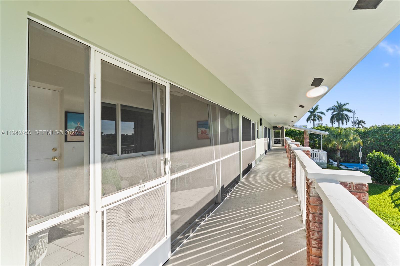 2541 NE 11th Street 212