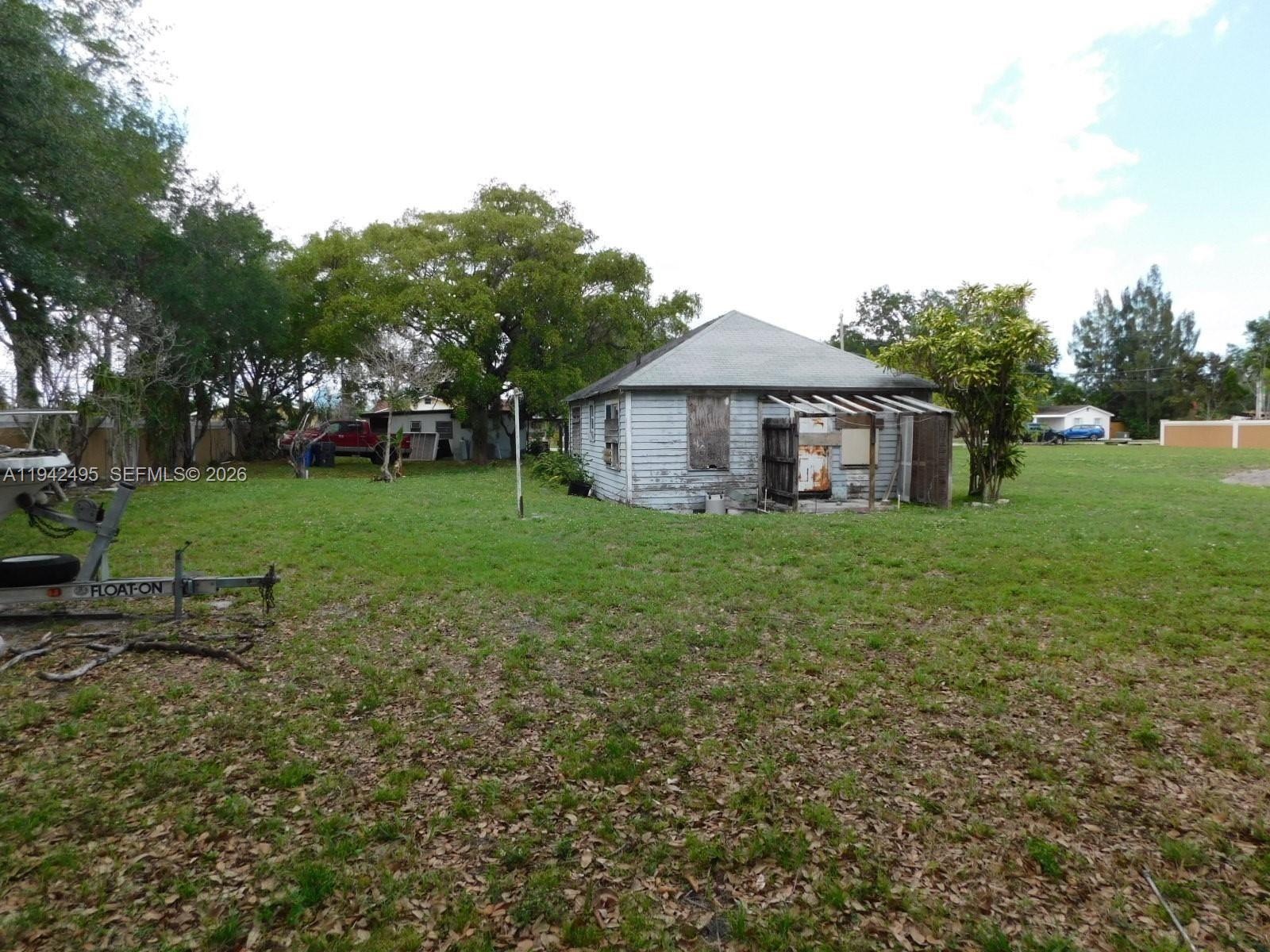 5830 Liberty Street Property Photo 8