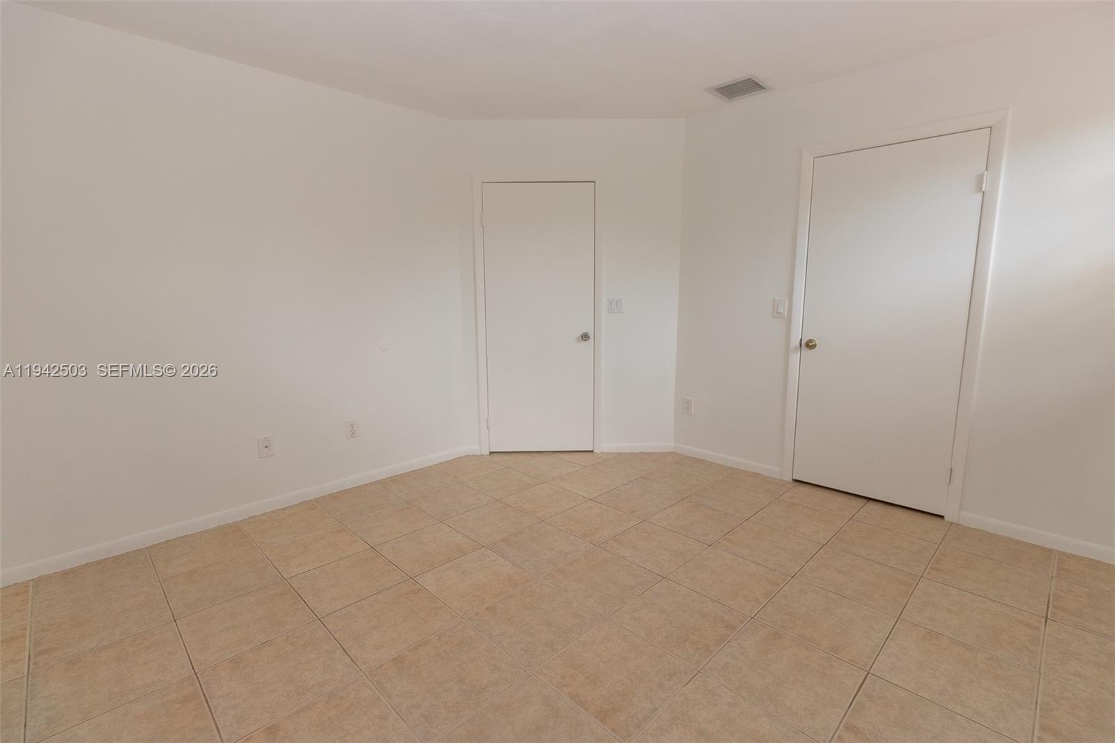 18328 Nw 68th Avenue P Property Photo 13