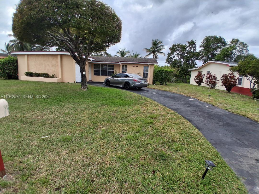 A11942576 Property Photo 1