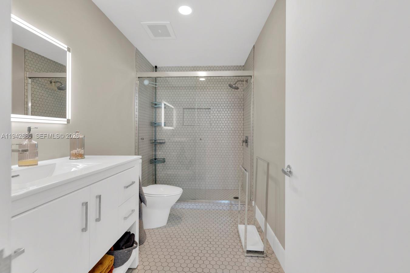 3029 Ne 188 Street 711 Property Photo 18