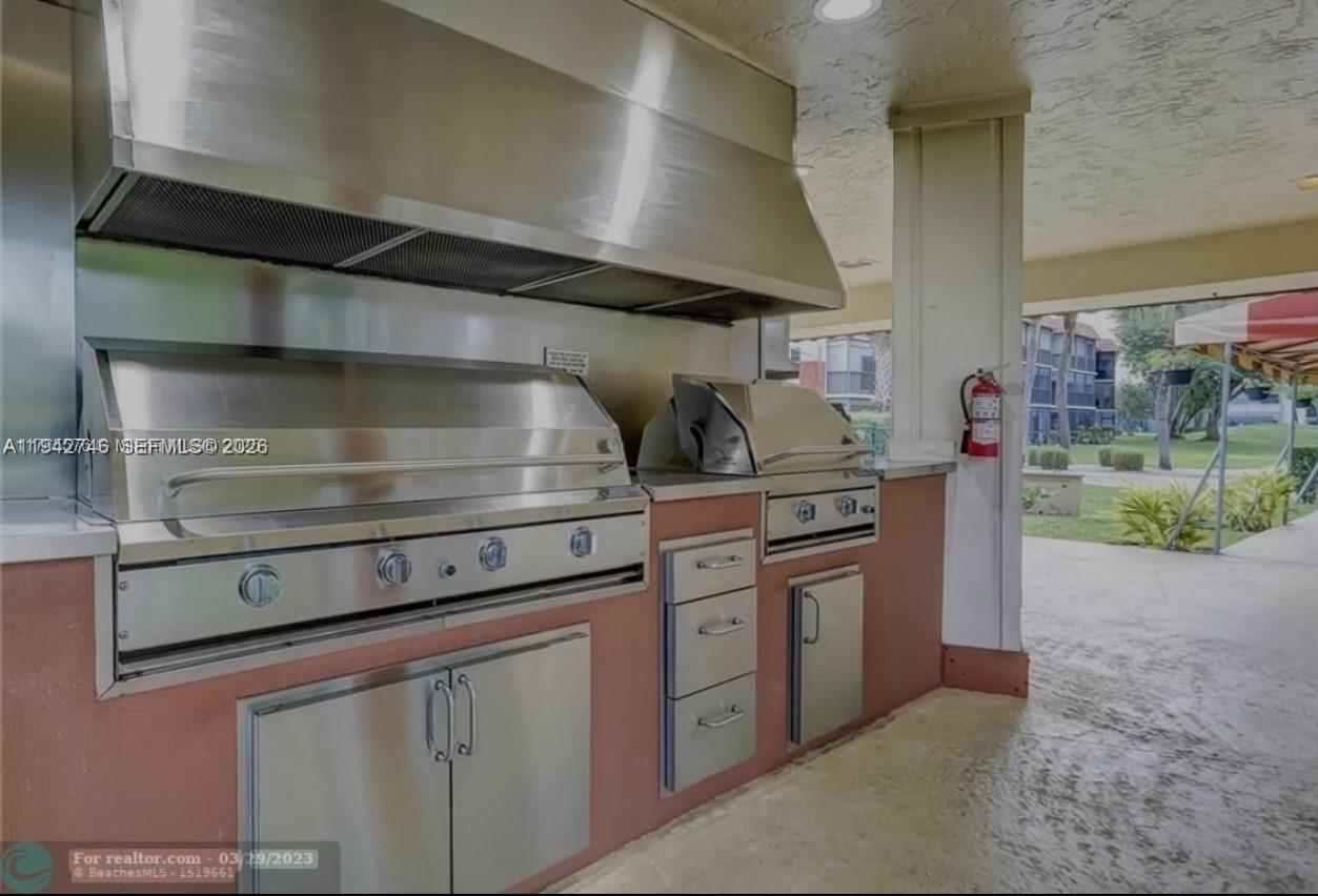8900 Washington Boulevard 405a Property Photo 25