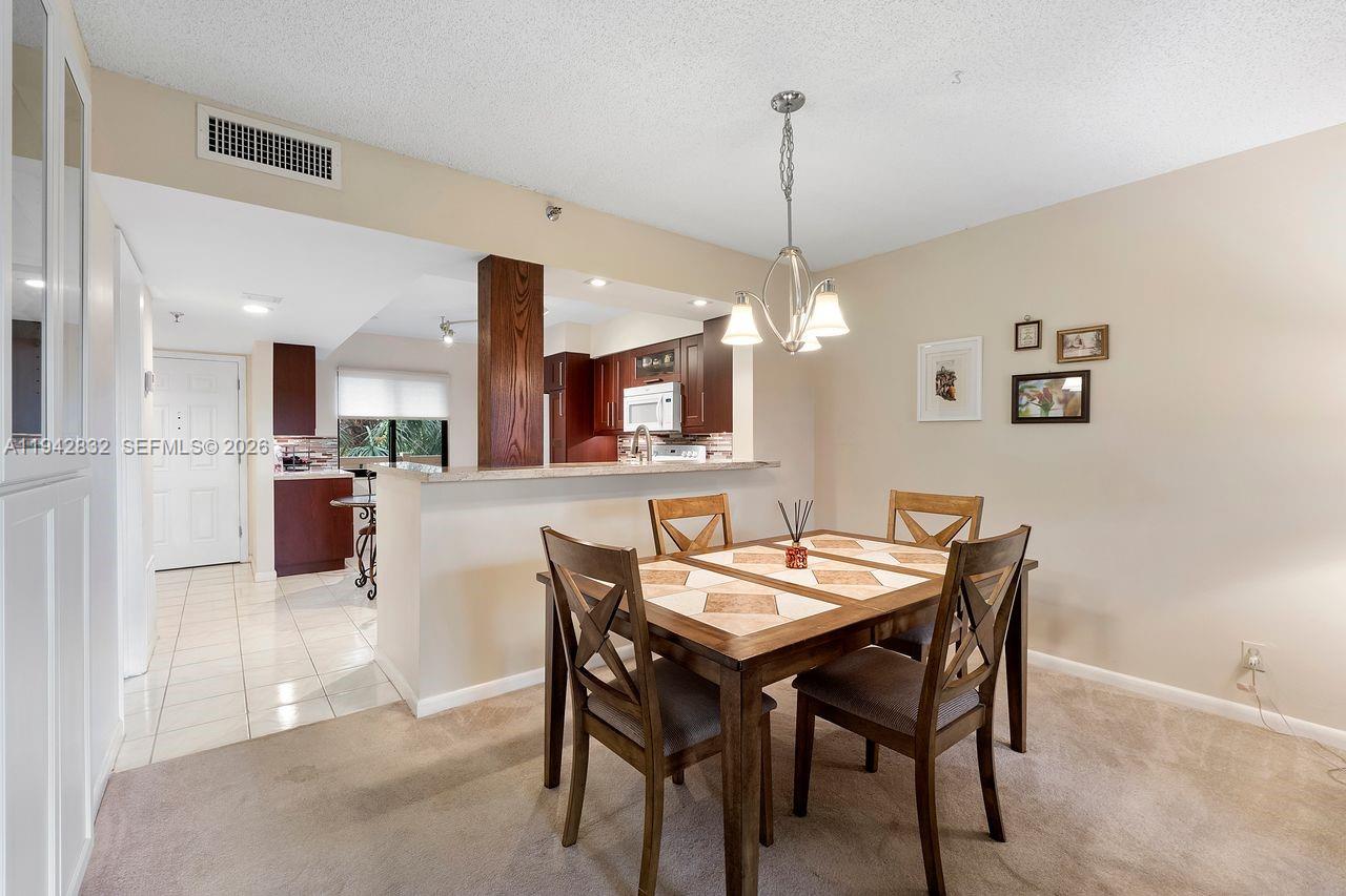 2200 S Cypress Bend Drive 406 Property Photo 4
