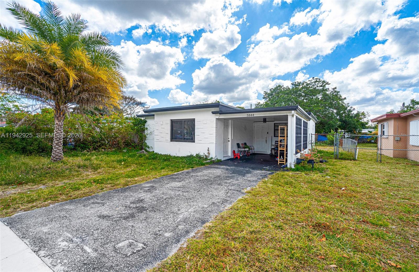 5844 Garfield Street Property Photo 1