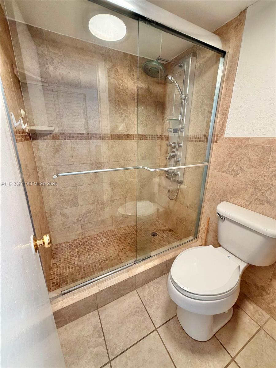 9273 Collins Avenue 501 Property Photo 8