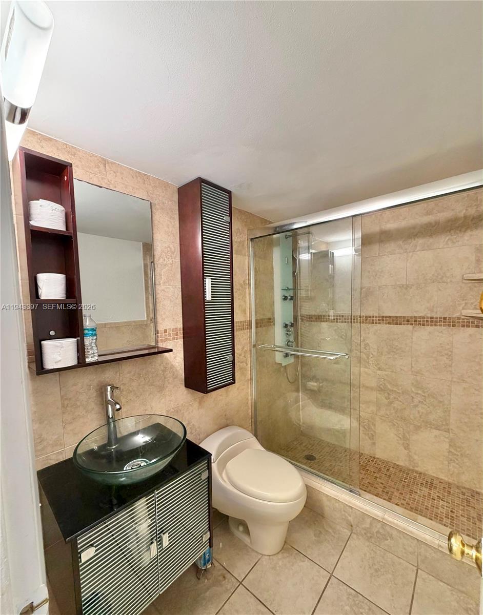 9273 Collins Avenue 501 Property Photo 9