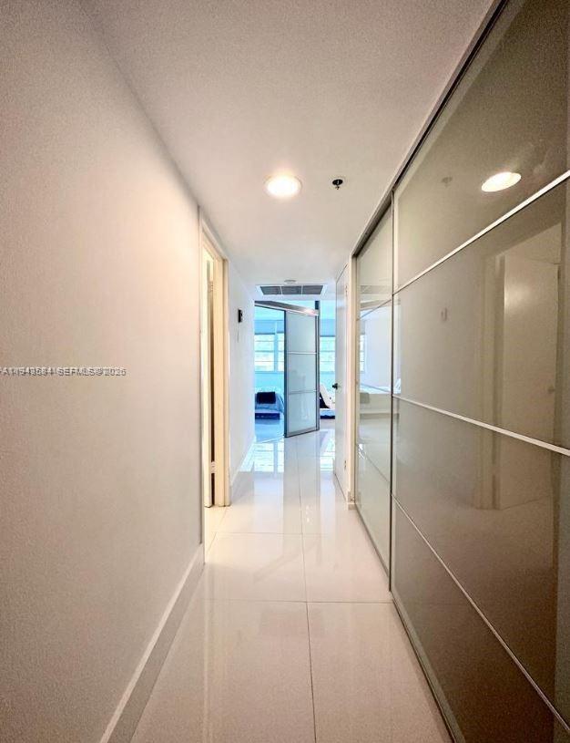 100 Lincoln Road 526 Property Photo 2