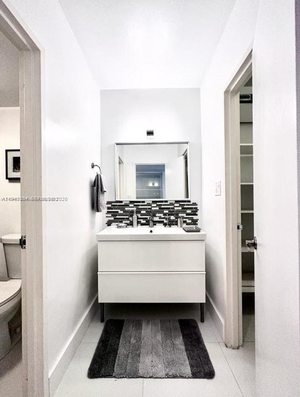 100 Lincoln Road 526 Property Photo 6