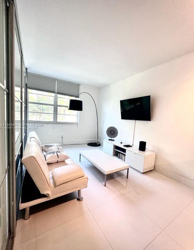 100 Lincoln Road 526 Property Photo 16