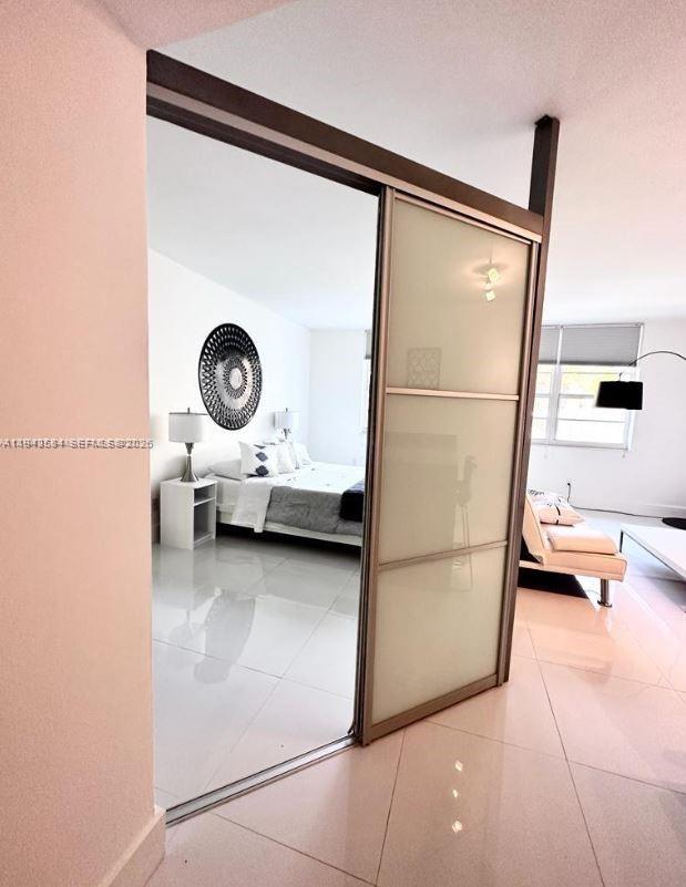 100 Lincoln Road 526 Property Photo 17