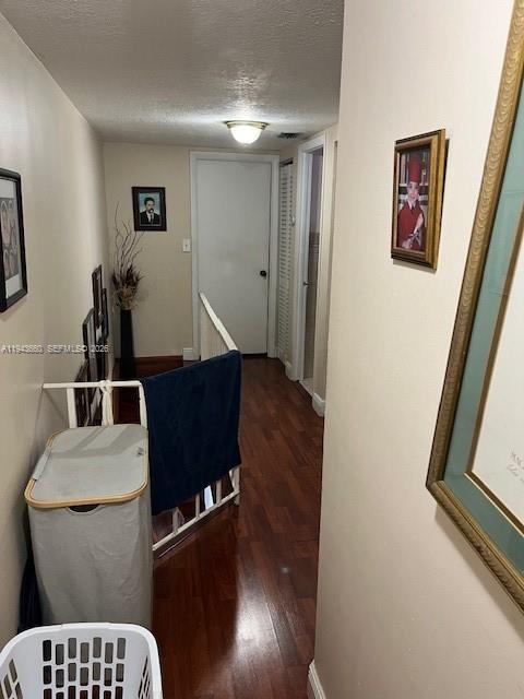 4211 W 10th Lane Property Photo 27