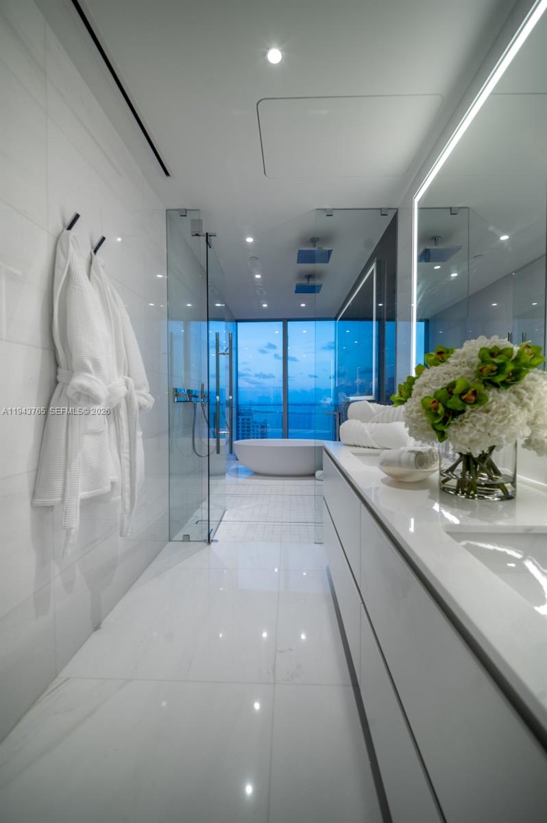 300 Biscayne Blvd Way 3403 Property Photo 41