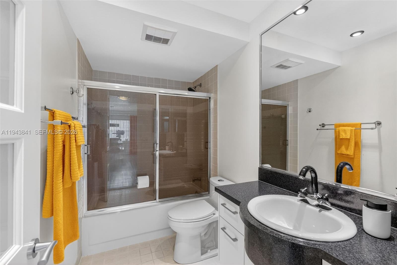 9481 Sunrise Lakes Boulevard 210 Property Photo 16