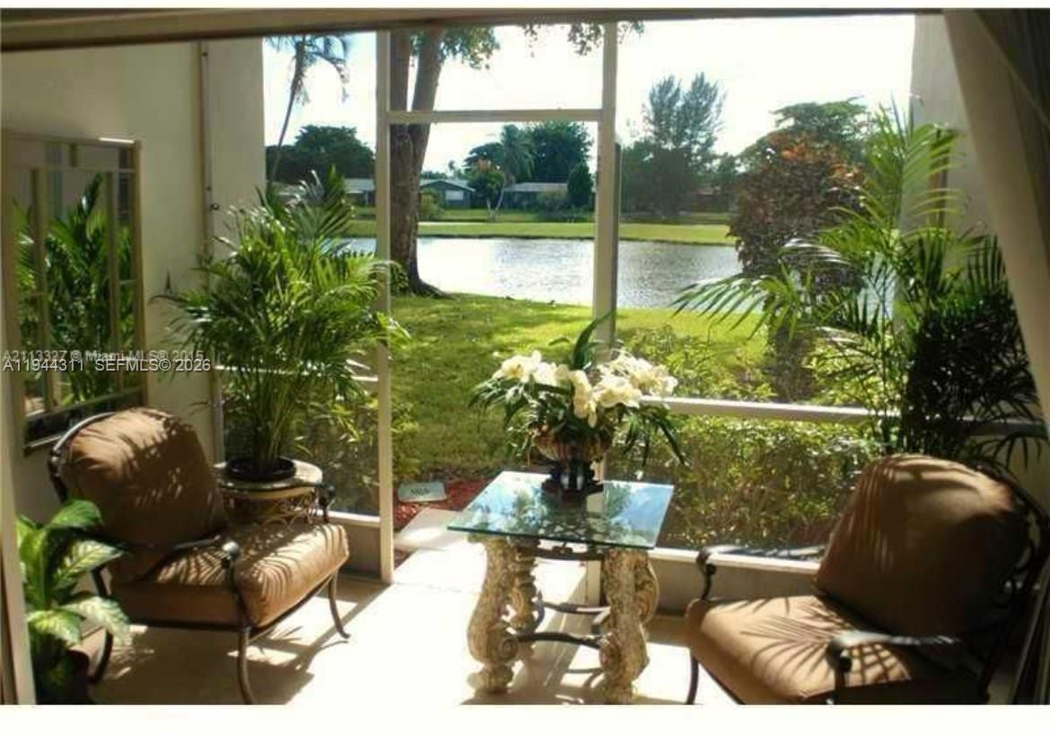2451 SW 82nd Avenue 106 Property Photo 1