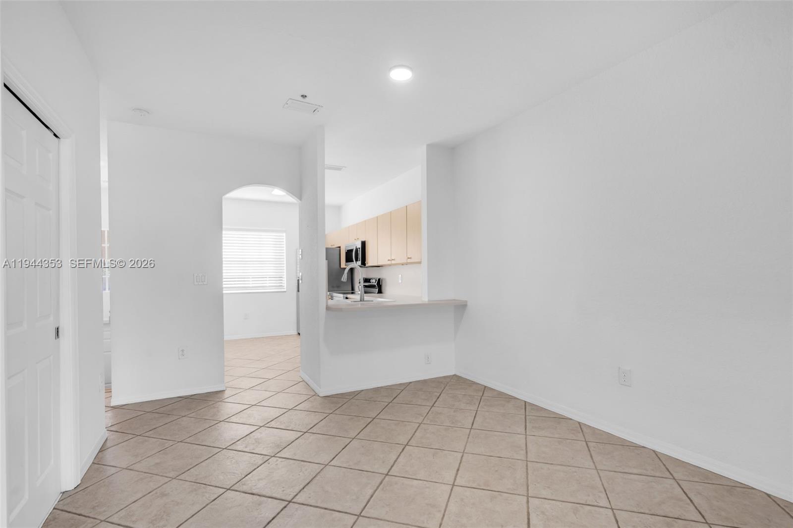 5670 Nw 116th Avenue 219 Property Photo 6