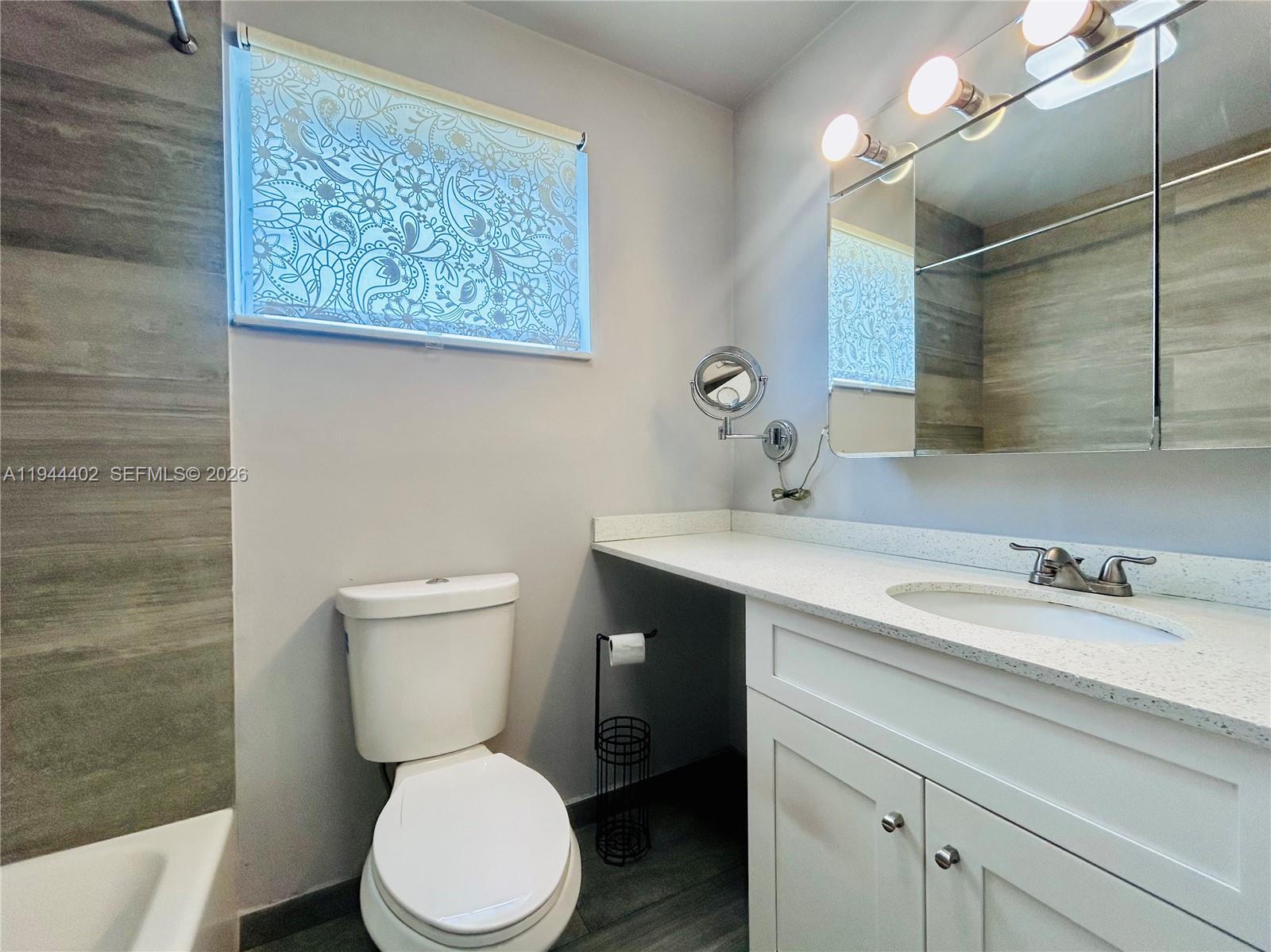 2300 Park Lane 201 Property Photo 19