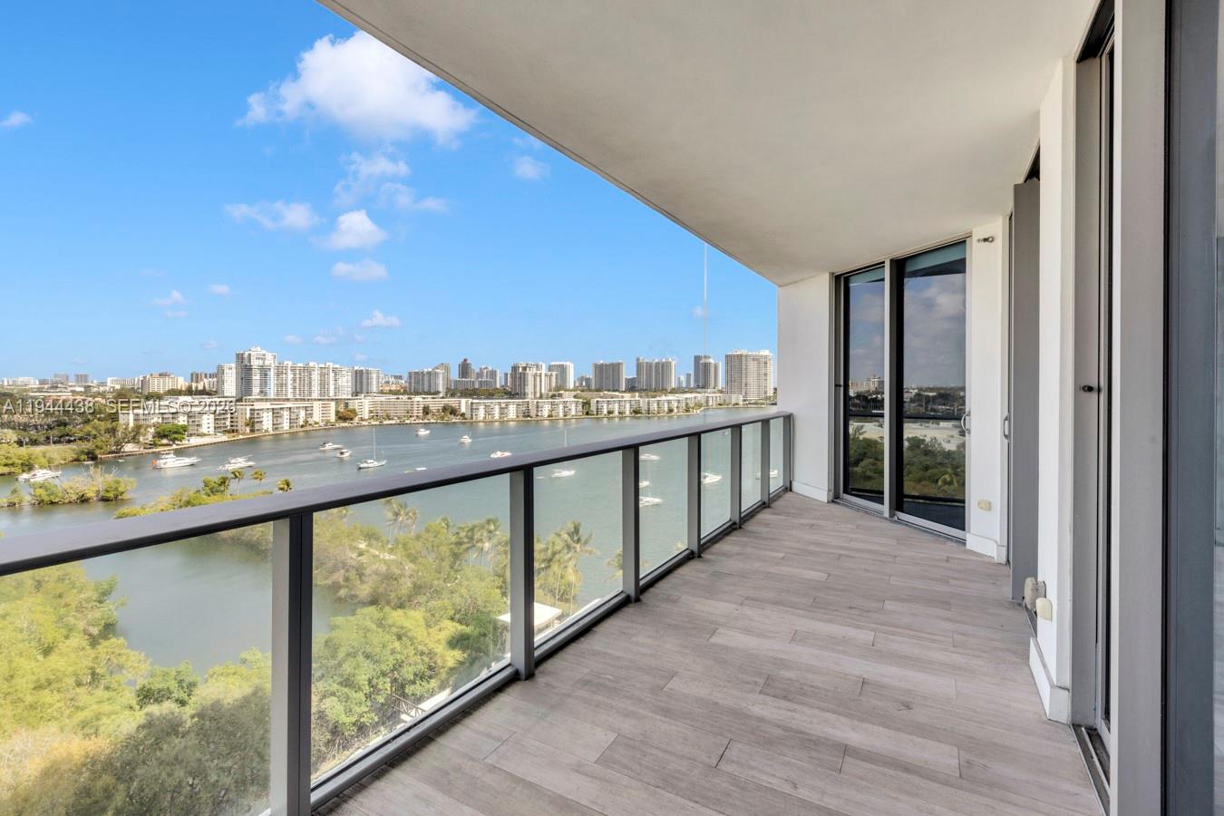 17301 Biscayne Boulevard 1106