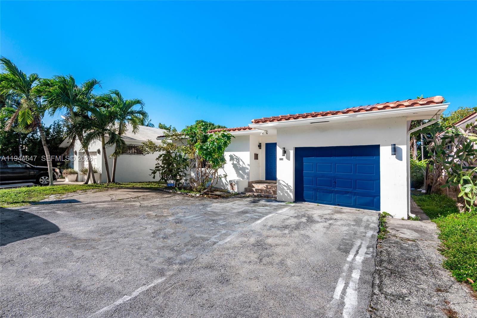 8950 Harding Avenue Property Photo 1
