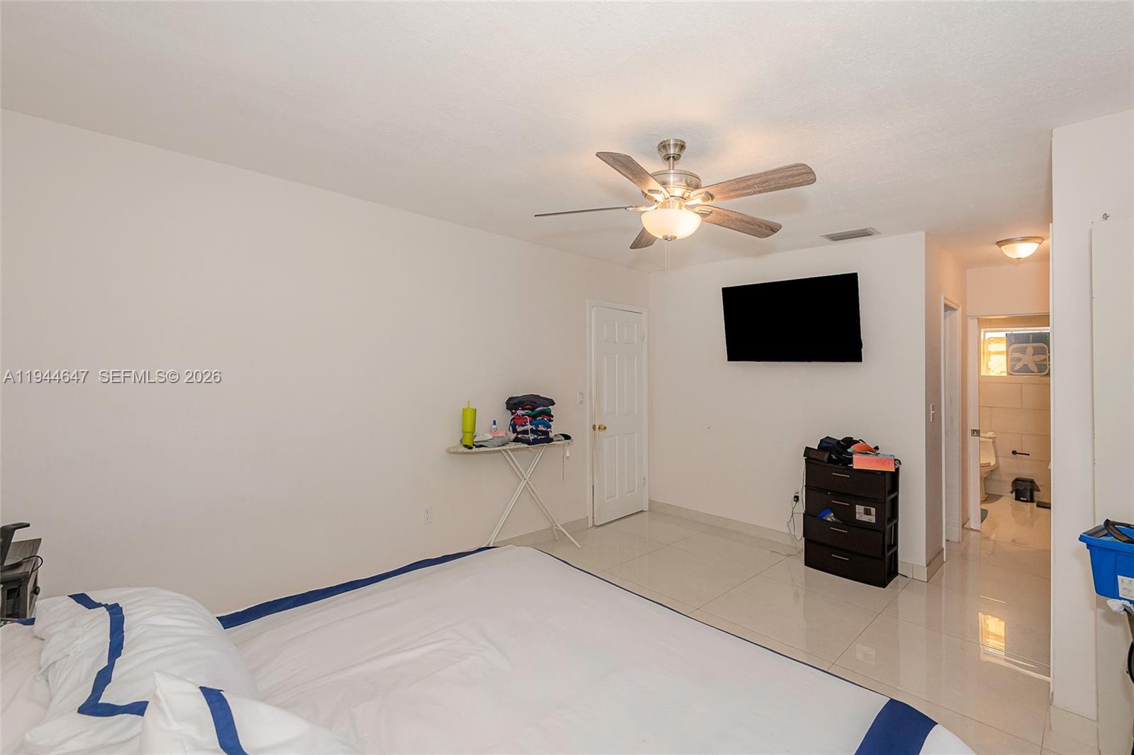 8950 Harding Avenue Property Photo 22