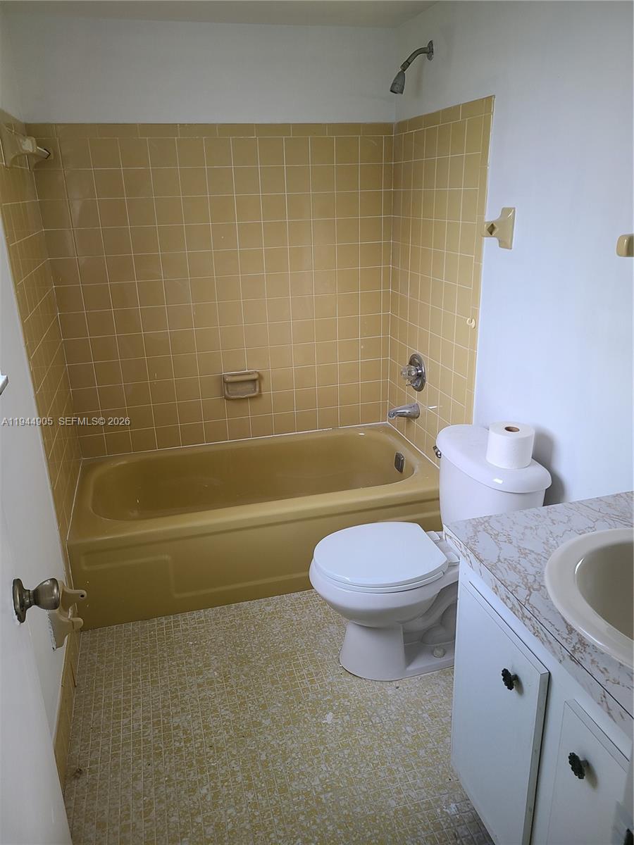 7610 Nw 1st Street 208 Property Photo 4