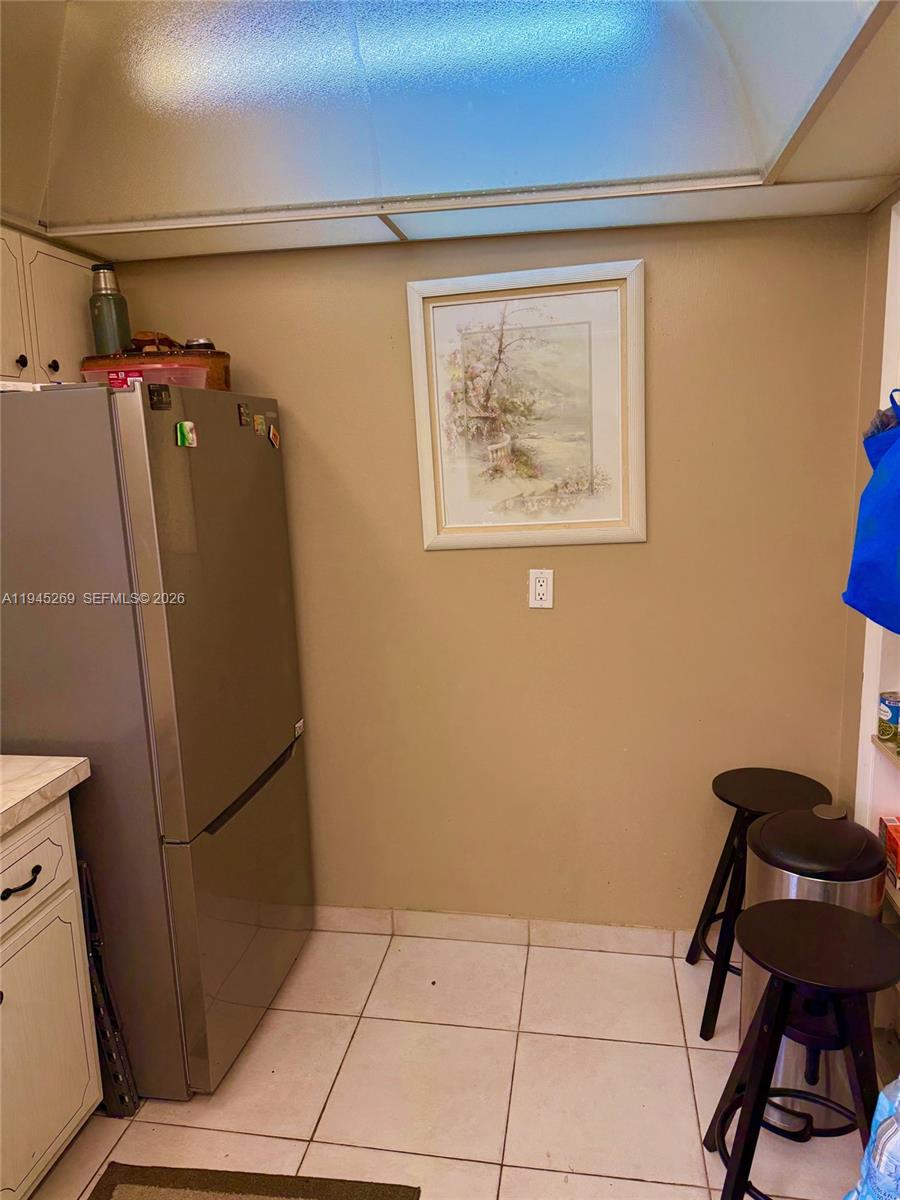 A11945269 Property Photo 28