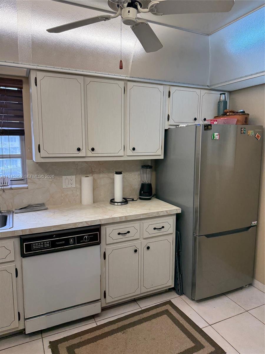 A11945269 Property Photo 31